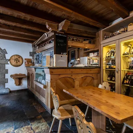 Marangon Suites Sùtrio